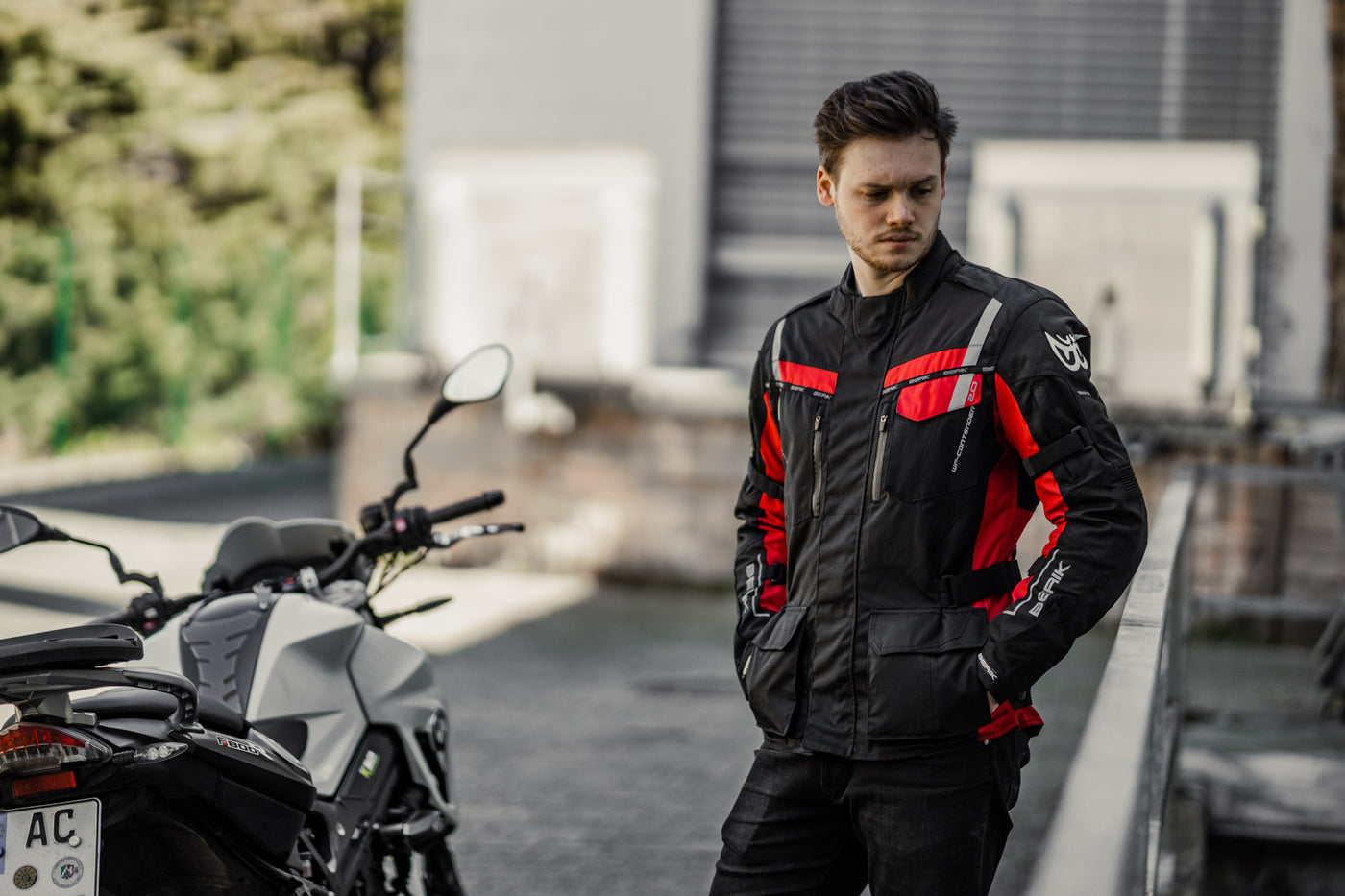 Berik Torino Waterproof Motorcycle Textile Jacket#color_black-red